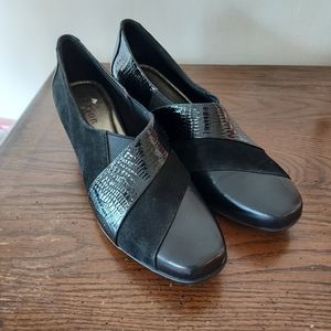 "Elizabeth" Style - Aravon by New Balance